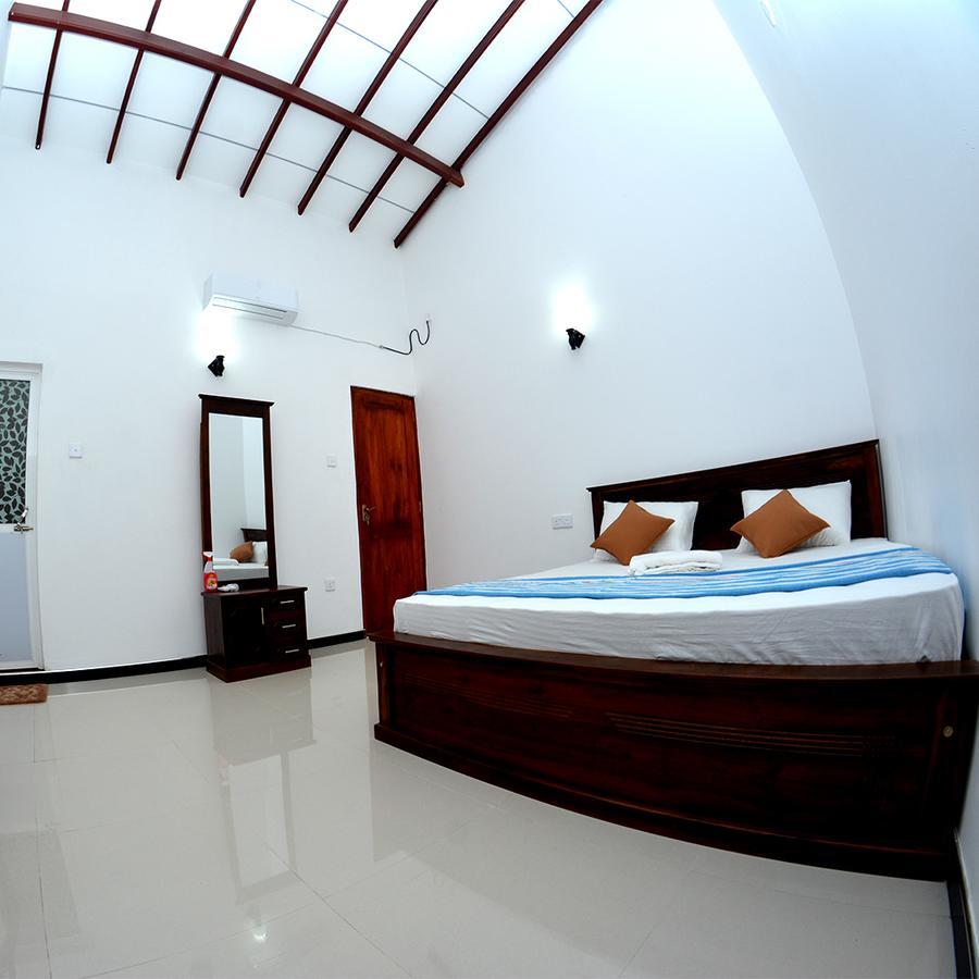 Reshani Guest House Negombo Exterior photo